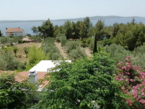 New apartment with private path to sea-Mirko